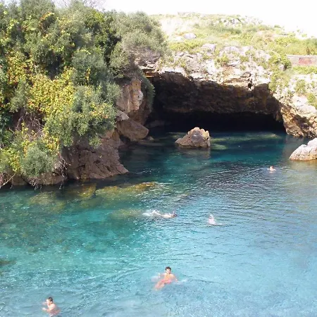 En El Centro De 2 Hab. Y 2 Banos. * Castro Urdiales