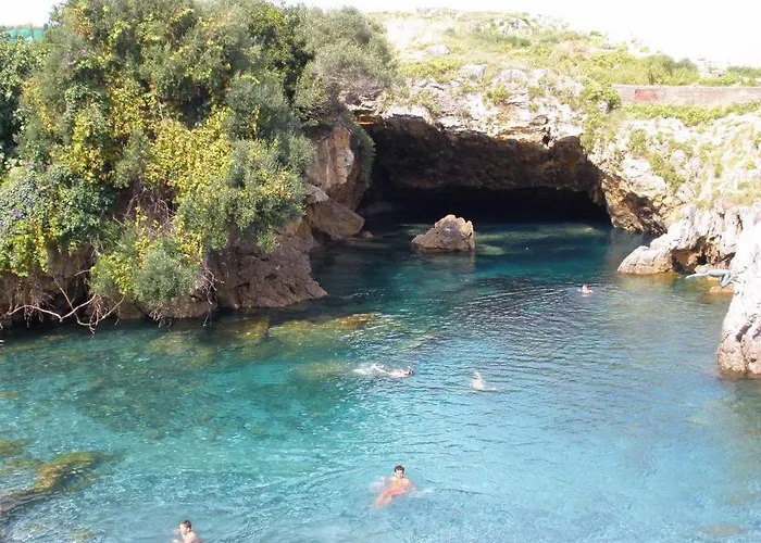 En El Centro De 2 Hab. Y 2 Banos. * Castro Urdiales