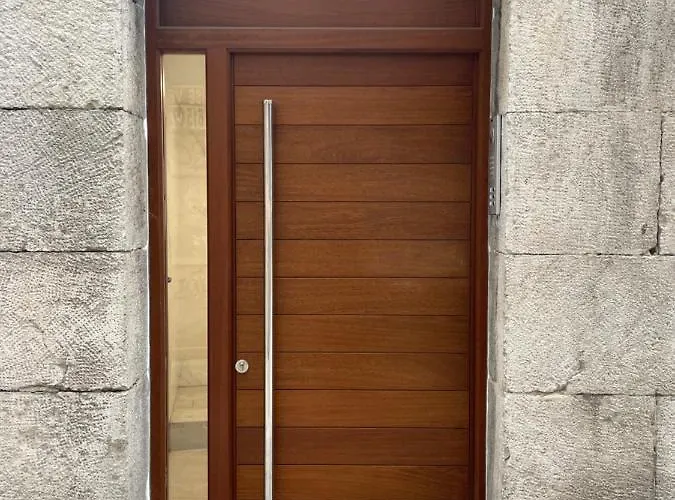 Apartment En El Centro De 2 Hab. Y 2 Banos. Castro Urdiales