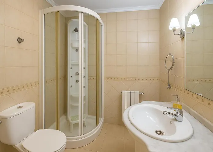 En El Centro De 2 Hab. Y 2 Banos. Castro Urdiales